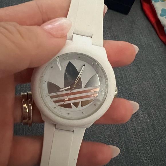 Adidas watch - Picture 1 of 2